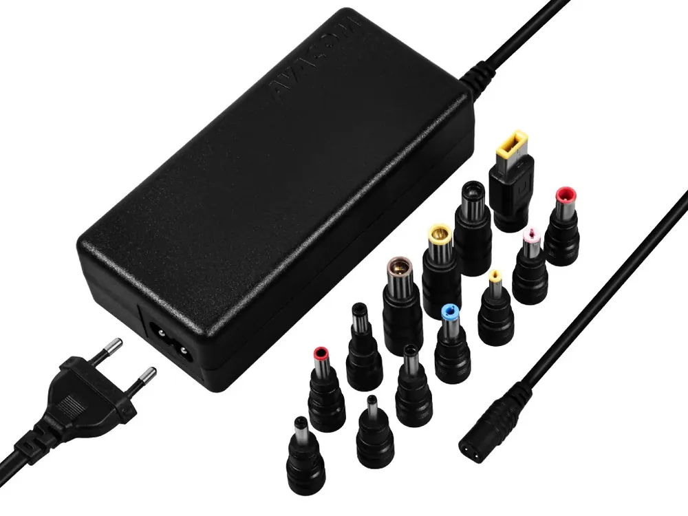 Univerzální adaptér pro notebooky QuickTIP 90W + 13 konektorů - Právě v prodeji