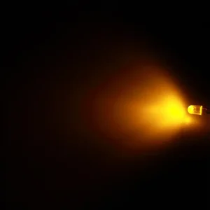 Žádaný produkt | Hebei 774MY8T-S LED 5,2x3,8mm žlutá