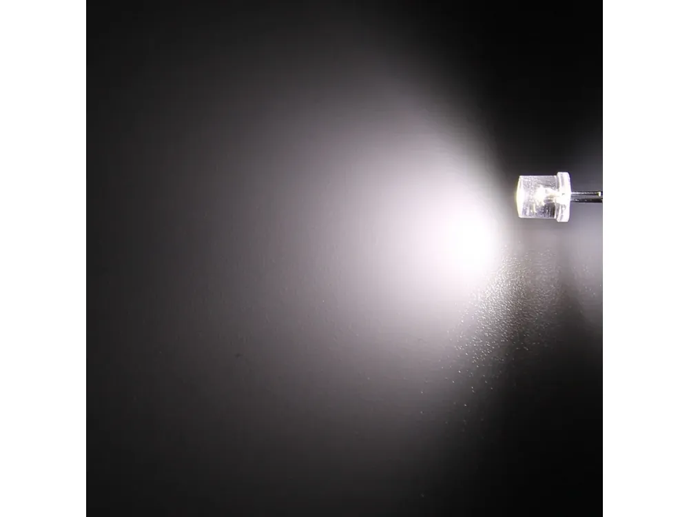 Žádaný produkt - Hebei 599PWC LED 5mm bílá studená